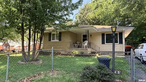 3205 W Sylvan Ln, Peoria, IL 61615