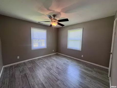 403 E Murray St, Macomb, IL 61455 photo 12