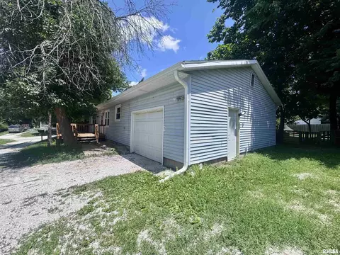 403 E Murray St, Macomb, IL 61455 photo 17