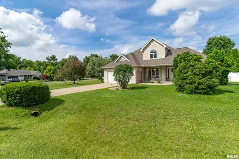 Exterior - 415 Mackenzie Pl, Germantown Hills, IL 61548 photo 11 of 13