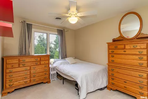 Bedroom - 415 Mackenzie Pl, Germantown Hills, IL 61548 photo 5 of 6