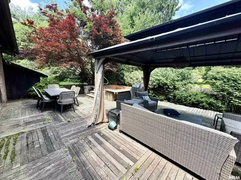 Exterior - 10 Rye Ct, Macomb, IL 61455 photo 2 of 2