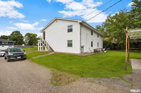 Exterior - 601 Devonshire Rd, Washington, IL 61571 photo 2 of 4