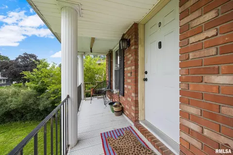 Exterior - 601 Devonshire Rd, Washington, IL 61571 photo 4 of 4
