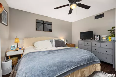 Bedroom - 601 Devonshire Rd, Washington, IL 61571 photo 2 of 3