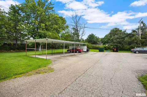 Exterior - 601 Devonshire Rd, Washington, IL 61571 photo 3 of 4