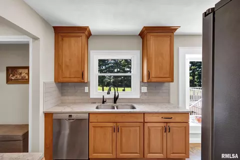 Kitchen - 1545 County Road 800 N Rd, Eureka, IL 61530 photo 3 of 6