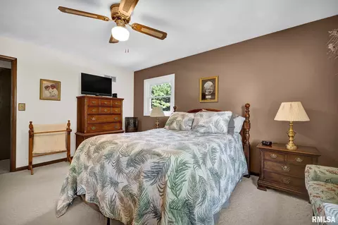 Bedroom - 1545 County Road 800 N Rd, Eureka, IL 61530 photo 2 of 6