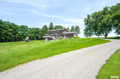 Exterior - 1545 County Road 800 N Rd, Eureka, IL 61530 photo 12 of 17