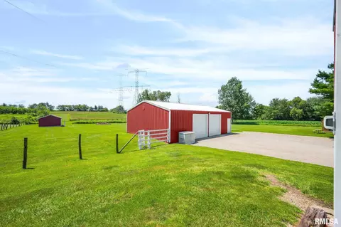 Exterior - 1545 County Road 800 N Rd, Eureka, IL 61530 photo 13 of 17
