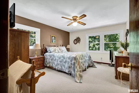 Bedroom - 1545 County Road 800 N Rd, Eureka, IL 61530 photo 1 of 6