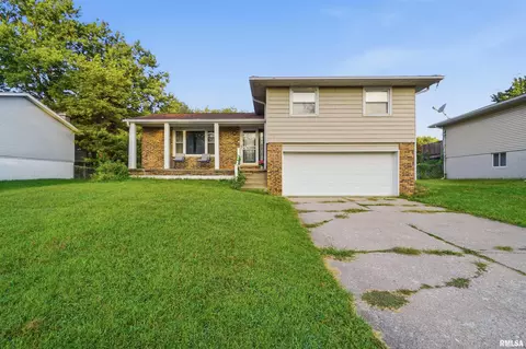 209 Juniper Ln, East Peoria, IL 61611