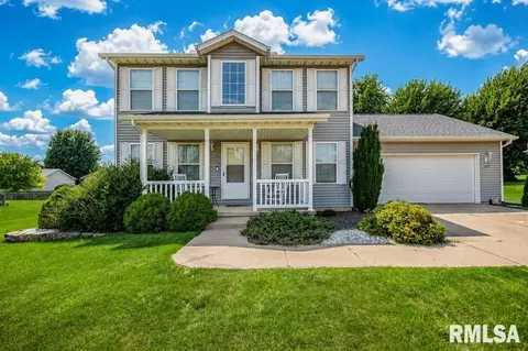 109 Bittersweet Ave, Germantown Hills, IL 61548