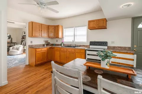 Other - 1516 W Maple St, Herrin, IL 62948 photo 3 of 10