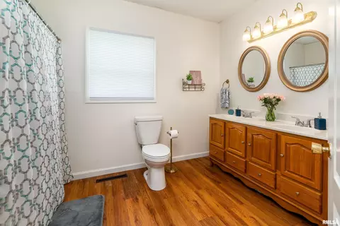 Bath - 1516 W Maple St, Herrin, IL 62948 photo 1 of 2