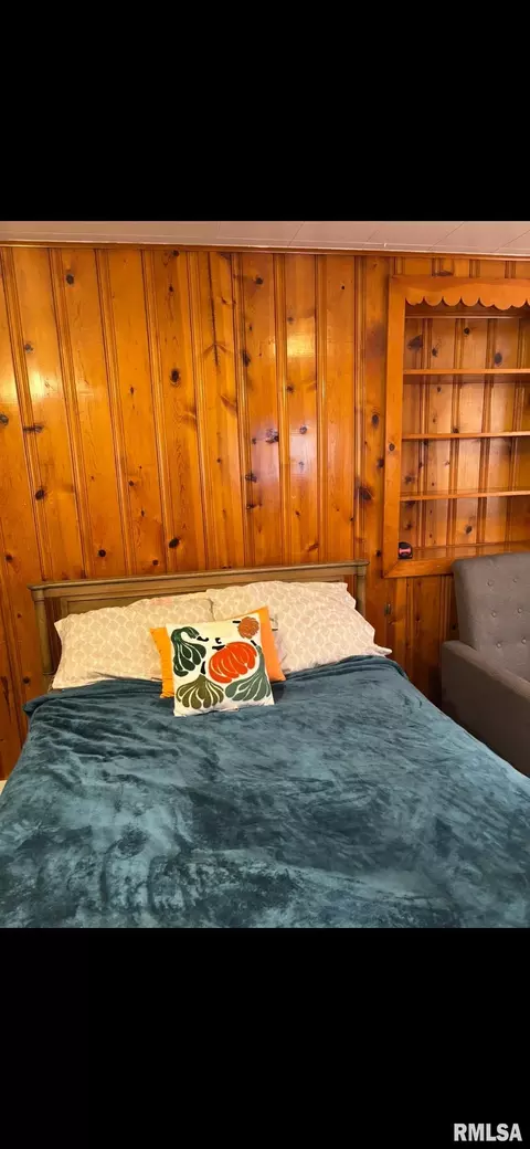 Bedroom - 564 S Main St, Canton, IL 61520 photo 1 of 2