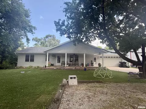 137 S Mcarthur St, North Pekin, IL 61554