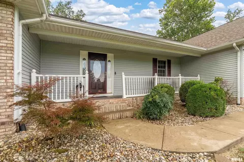 Exterior - 2000 Emily Ln, Marion, IL 62959 photo 5 of 18