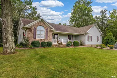 Exterior - 2000 Emily Ln, Marion, IL 62959 photo 2 of 18