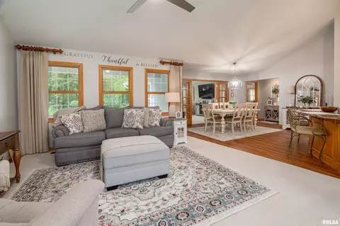 Living - 2000 Emily Ln, Marion, IL 62959 photo 1 of 2