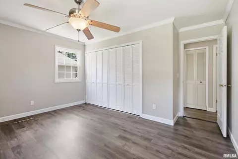 Bedroom - 513 Meadow Dr, Macomb, IL 61455 photo 2 of 6