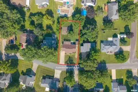 View/Area - 513 Meadow Dr, Macomb, IL 61455 photo 7 of 7