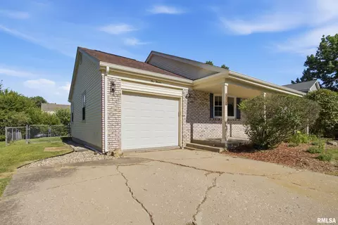 Other - 513 Meadow Dr, Macomb, IL 61455 photo 7 of 10