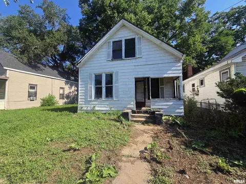 1317 W John H Gwynn Jr Ave, Peoria, IL 61605