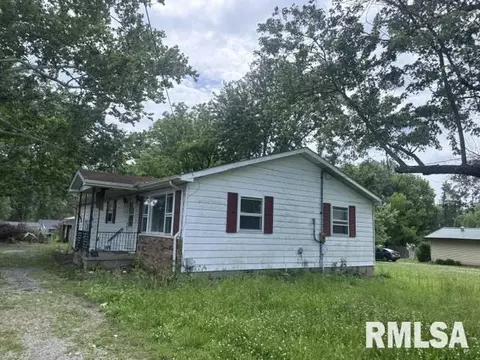 518 N Fife St, Carrier Mills, IL 62917