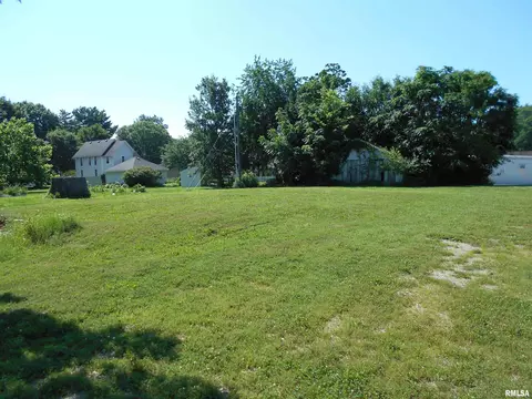 301 S Johnson St, Macomb, IL 61455 photo 4