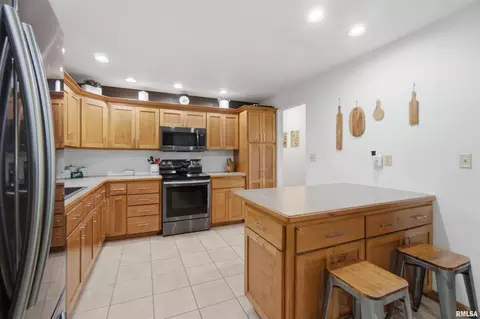 9418 W Lake Camelot Dr, Mapleton, IL 61547 photo 9