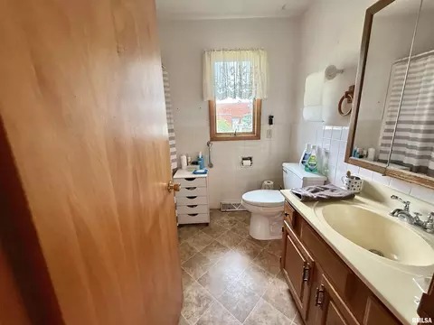 Bath - 208 S 2nd St, Cuba, IL 61427 photo 2 of 2
