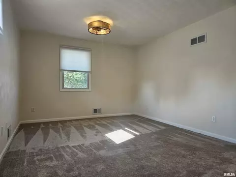 Bedroom - 10431 W Prince Valiant Ct, Mapleton, IL 61547 photo 1 of 7
