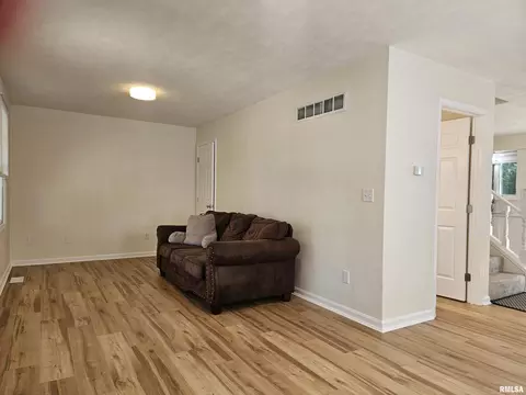 Living - 10431 W Prince Valiant Ct, Mapleton, IL 61547 photo 1 of 4