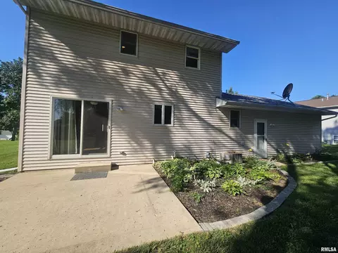 Exterior - 10431 W Prince Valiant Ct, Mapleton, IL 61547 photo 7 of 8