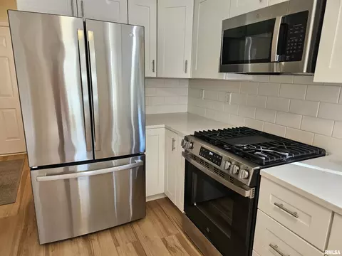 Kitchen - 10431 W Prince Valiant Ct, Mapleton, IL 61547 photo 3 of 6