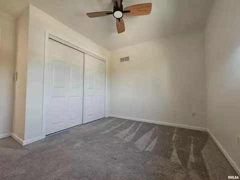 Bedroom - 10431 W Prince Valiant Ct, Mapleton, IL 61547 photo 4 of 7