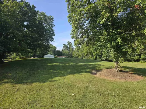903 E Grand Ave, Carterville, IL 62918 photo 7