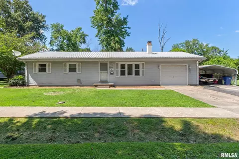 613 W Stotlar St, West Frankfort, IL 62896
