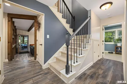 Entry Way - 11303 Pauli Rd, Dunlap, IL 61525 photo 4 of 5