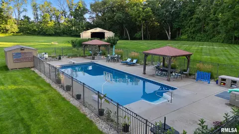 Exterior - 11303 Pauli Rd, Dunlap, IL 61525 photo 8 of 23
