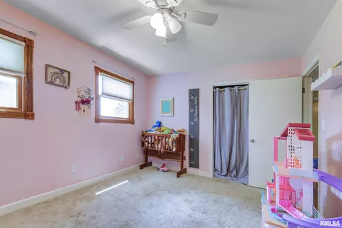 Bedroom - 319 Robin Rd, Macomb, IL 61455 photo 2 of 7
