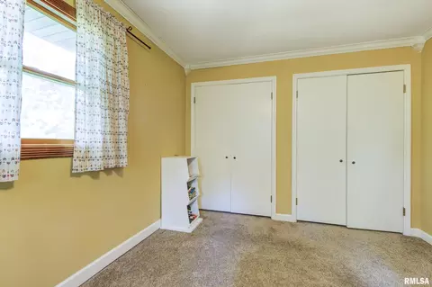 Bedroom - 319 Robin Rd, Macomb, IL 61455 photo 5 of 7