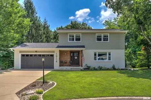 1914 W Sunnyview Dr, Peoria, IL 61614