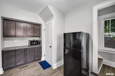 Entry Way - 903 E Behrends Ave, Peoria, IL 61603 photo 1 of 2