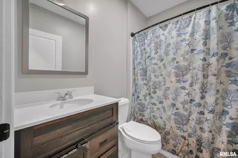 Bath - 903 E Behrends Ave, Peoria, IL 61603 photo 1 of 1
