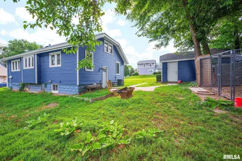 Exterior - 903 E Behrends Ave, Peoria, IL 61603 photo 2 of 4