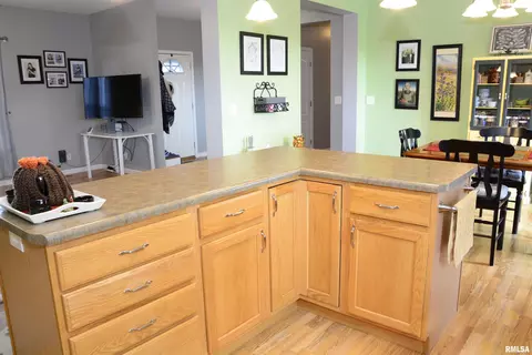 Kitchen - 1211 Kramer Rd, Avon, IL 61415 photo 5 of 5
