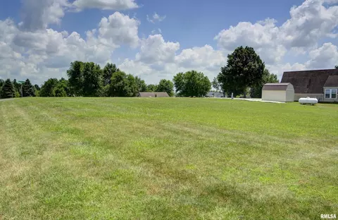 Exterior - 1211 Kramer Rd, Avon, IL 61415 photo 9 of 11
