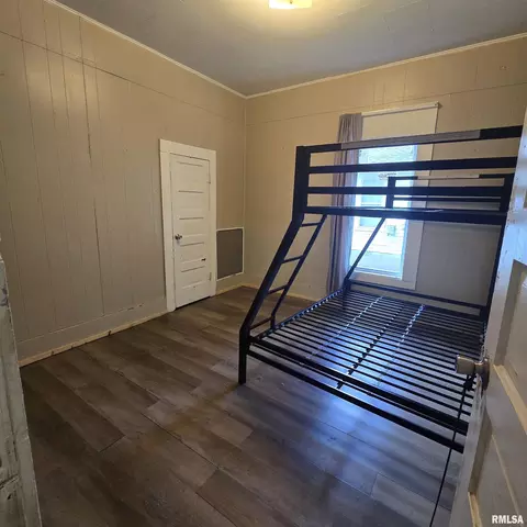 Bedroom - 532 N Bush Ave, Hurst, IL 62949 photo 3 of 3